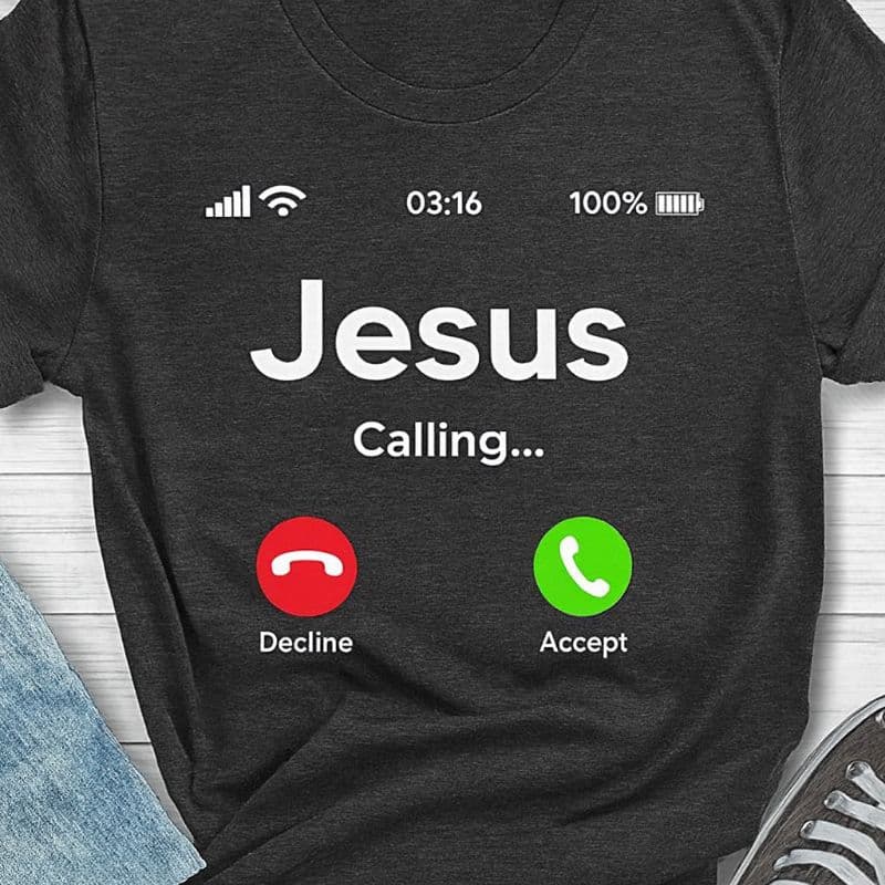 Camiseta Jesus Calling - Camiseta Cristã Divertida com Jesus Ligando - Camiseta Essencial para Cristãos