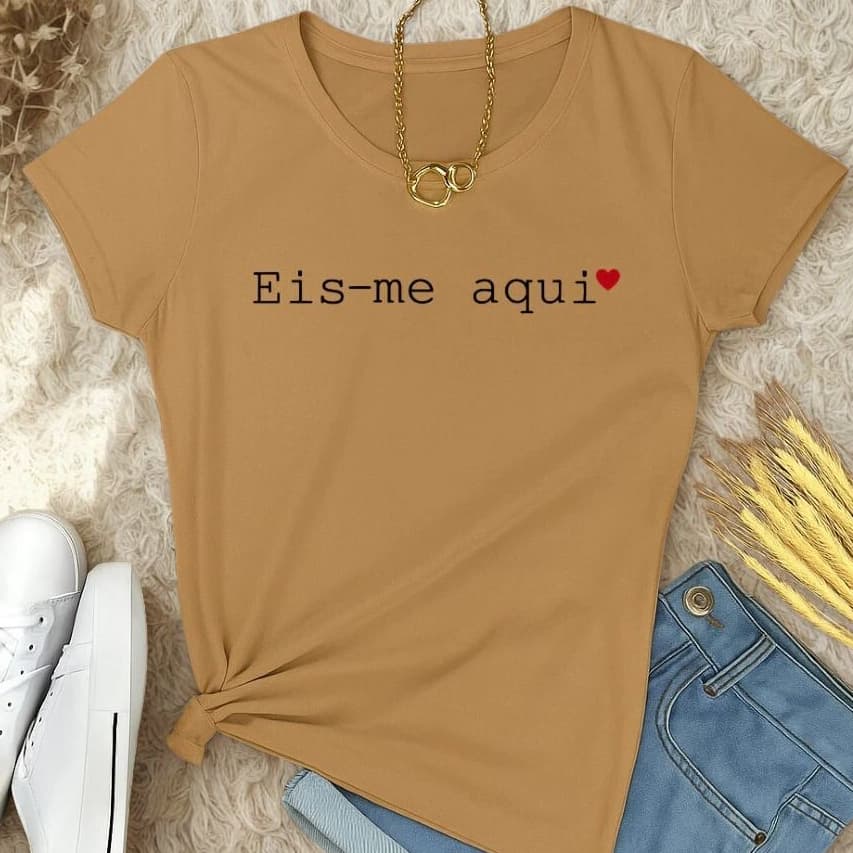 Camiseta Eis-me Aqui Moda Evangélica T-shirt Feminina Gospel Estilo e Fé Frases Gospel