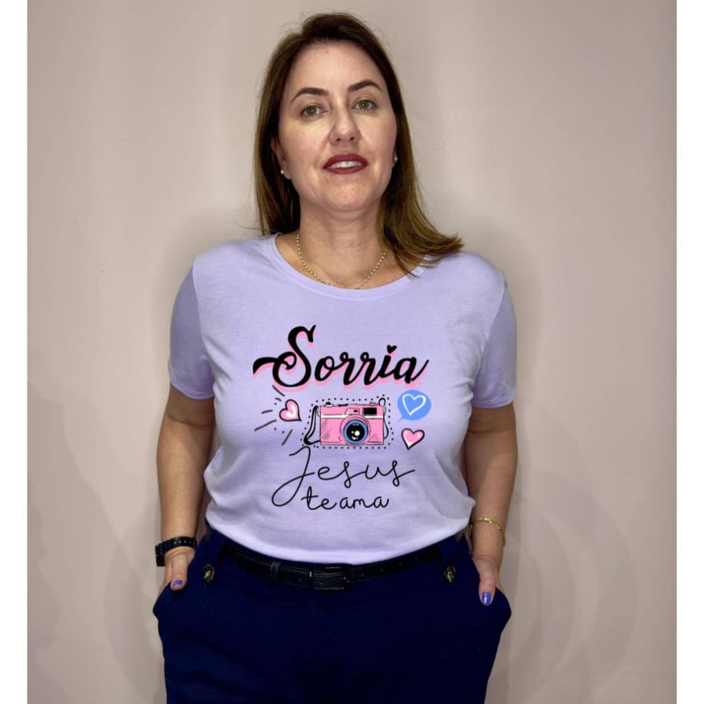 Camiseta Jesus te Ama, camiseta cristã, blusa feminina cristã, blusa feminina religiosa, temas religiosos, temas cristãs